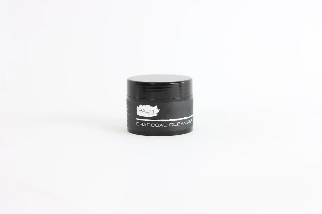 BalmCare Charcoal Cleanser in zwarte pot