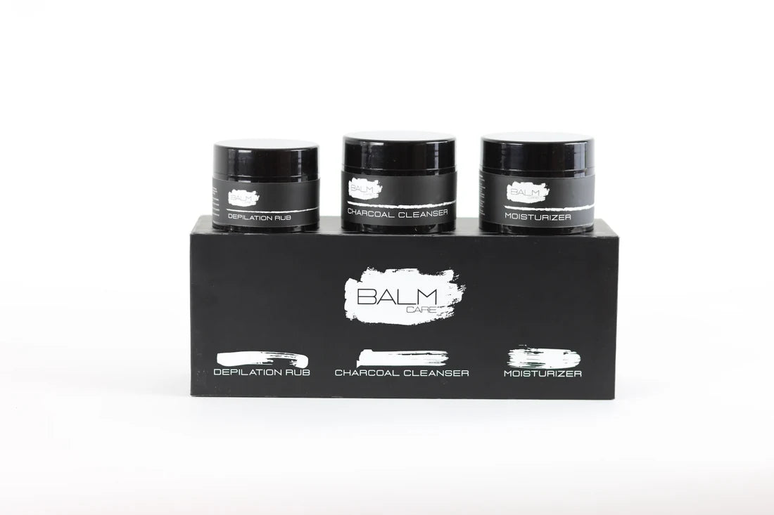 Originele productfoto van Charcoal Cleanser, gezichtscrème en Depilation Rub op de BalmCare doos